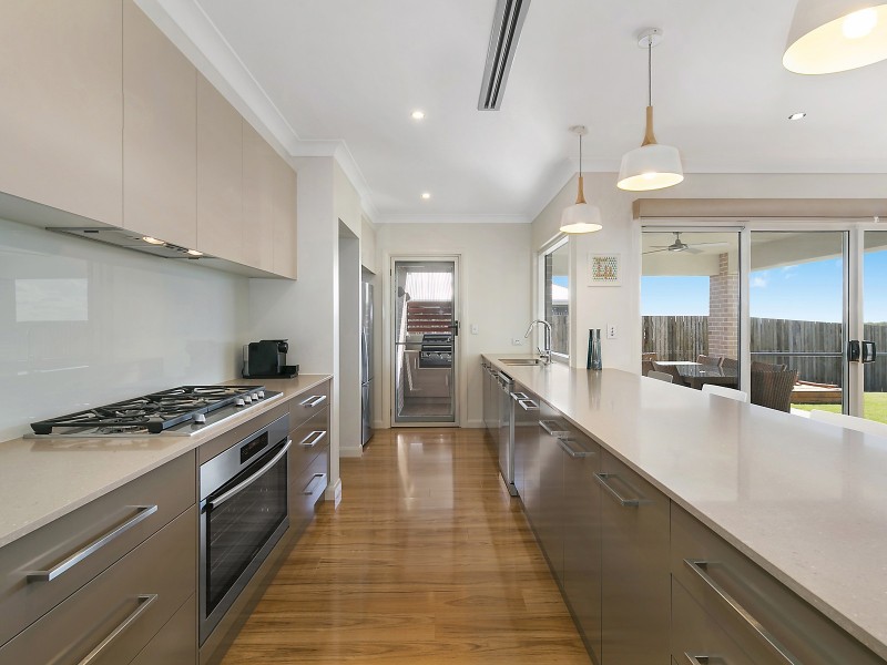 30 Sportsman Drive, Kleinton QLD 4352