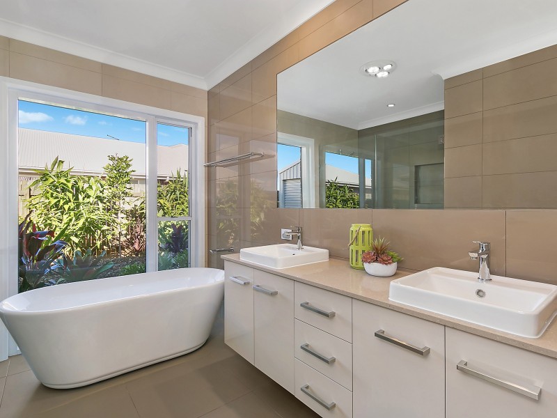 30 Sportsman Drive, Kleinton QLD 4352