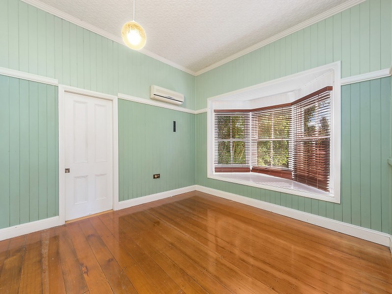 11 Ravenscourt Street, Centenary Heights QLD 4350