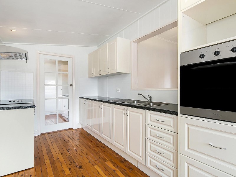 40 Shennan Street, Harristown QLD 4350