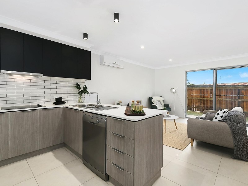 2/23 West Street, Newtown QLD 4350