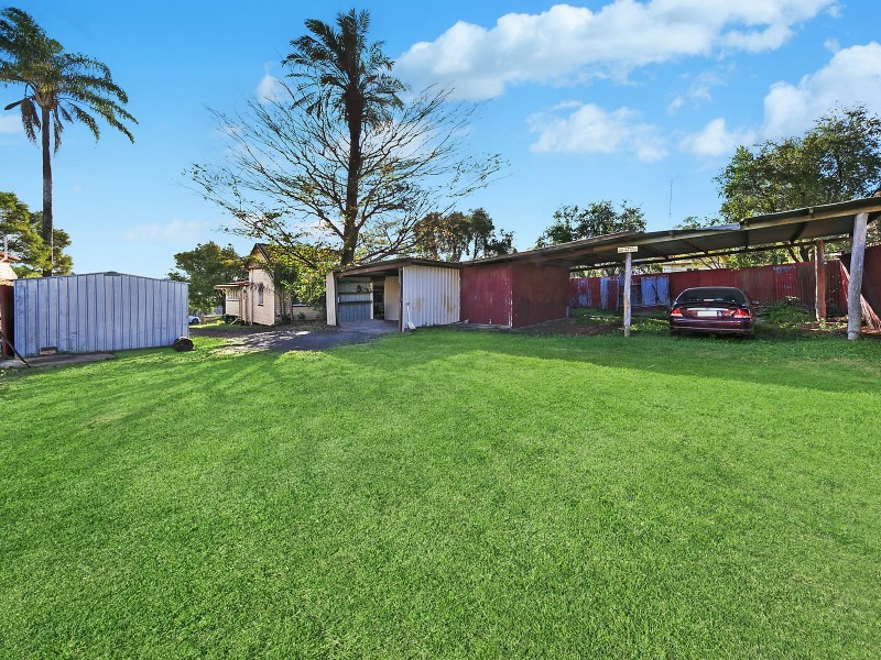 16 Gordon Street, North Toowoomba QLD 4350