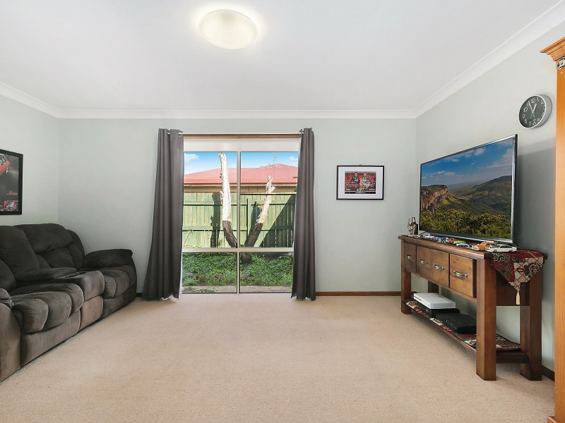 2 Swartz Street, Kearneys Spring QLD 4350