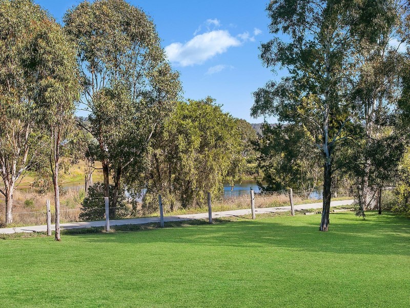 3 Lake Drive, Meringandan QLD 4352