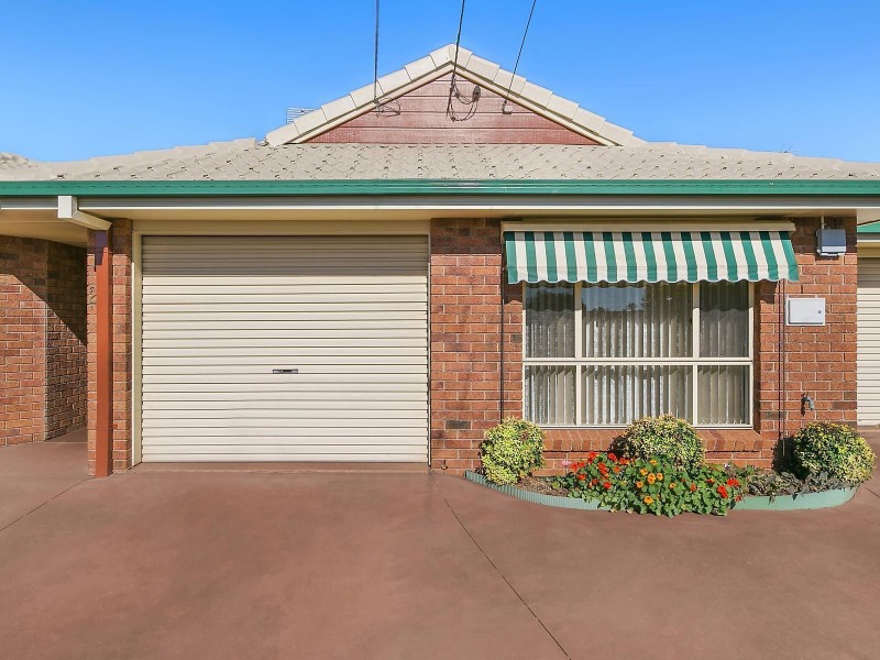 2/6 Mannuem Court, Rangeville QLD 4350