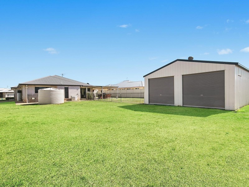 24 Wellington Street, Wyreema QLD 4352