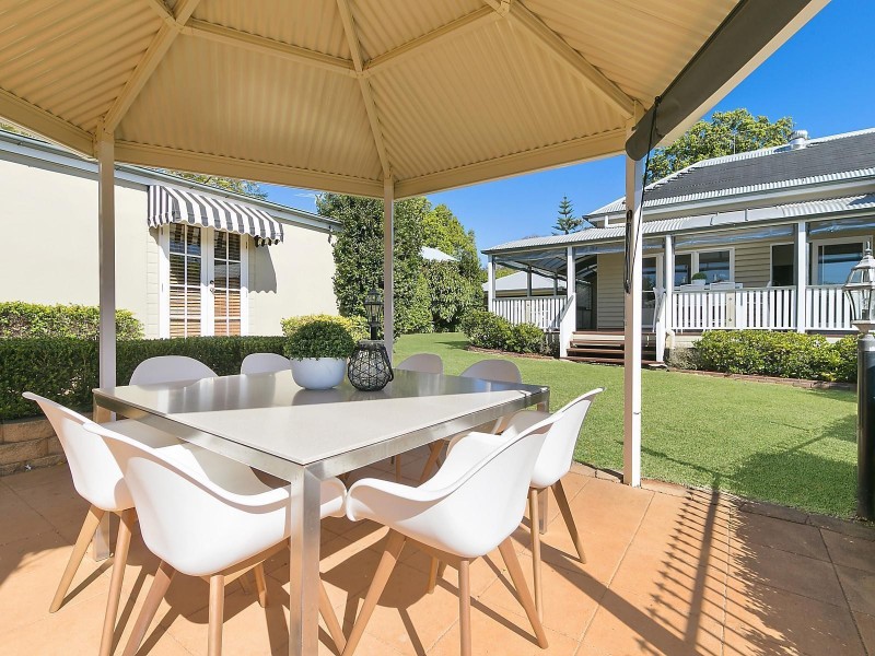 33 Arthur Street, East Toowoomba QLD 4350