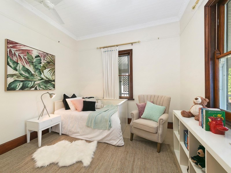 33 Arthur Street, East Toowoomba QLD 4350