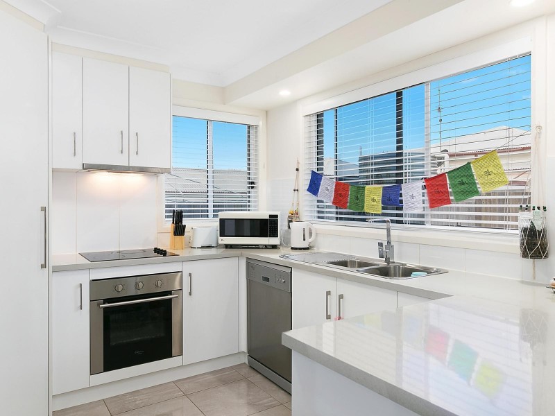 24 Winstanley Court, Newtown QLD 4350