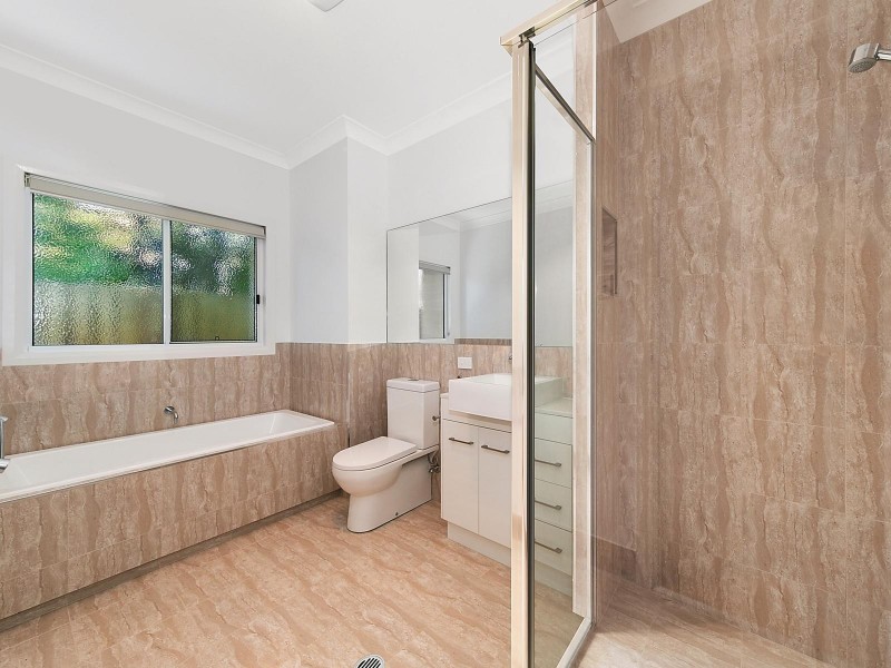 2/19 Wallace Street, Newtown QLD 4350