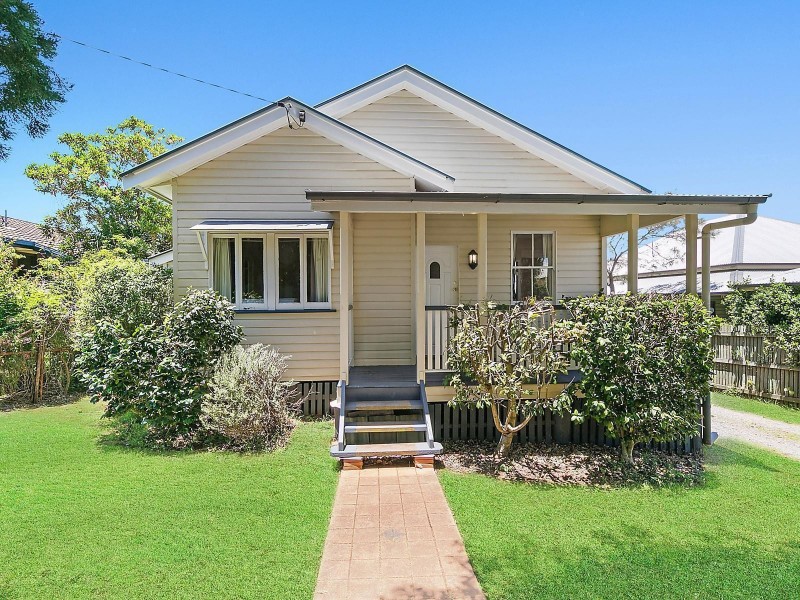 48 Jellicoe Street, Mount Lofty QLD 4350