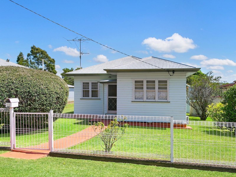 13 Fanny Street, Newtown QLD 4350