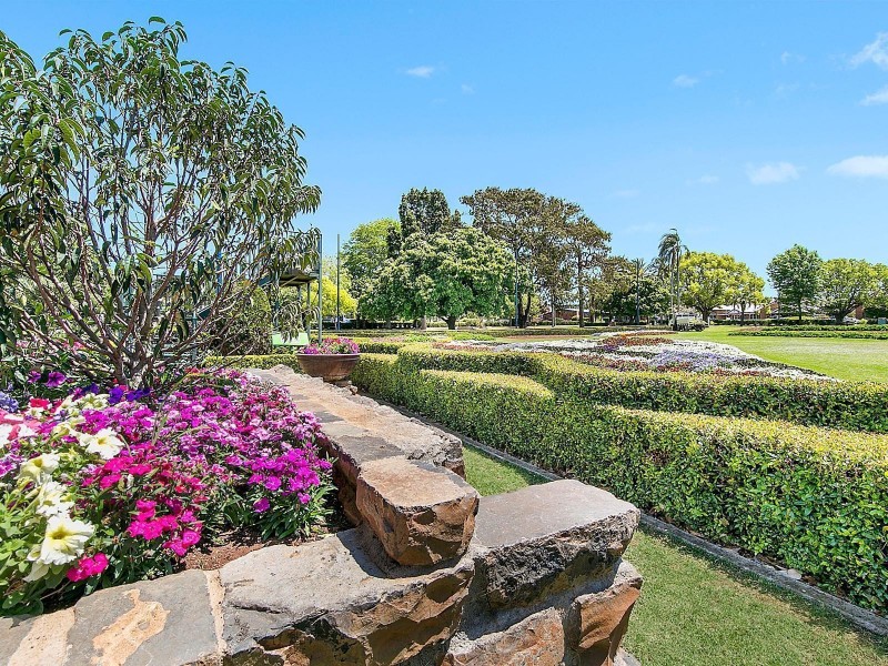40 Goggs Street, Toowoomba City QLD 4350
