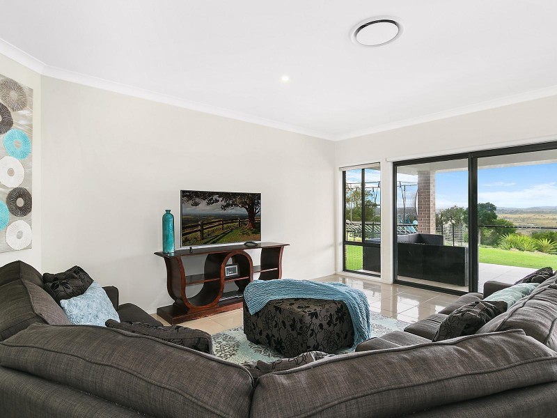 23 Hilltop Drive, Gowrie Junction QLD 4352