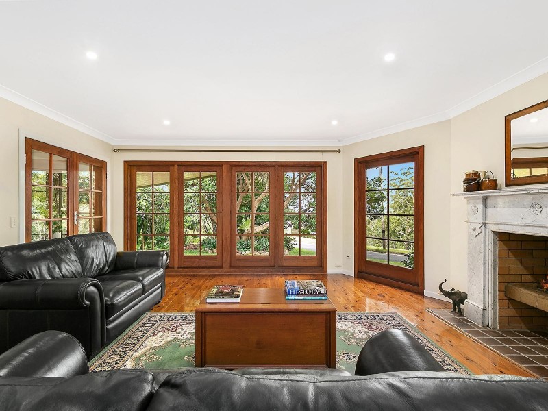 17 Wirra Wirra Street, Mount Lofty QLD 4350