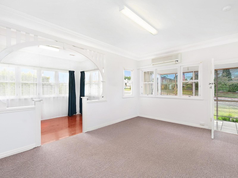 809 Ruthven Street, Kearneys Spring QLD 4350