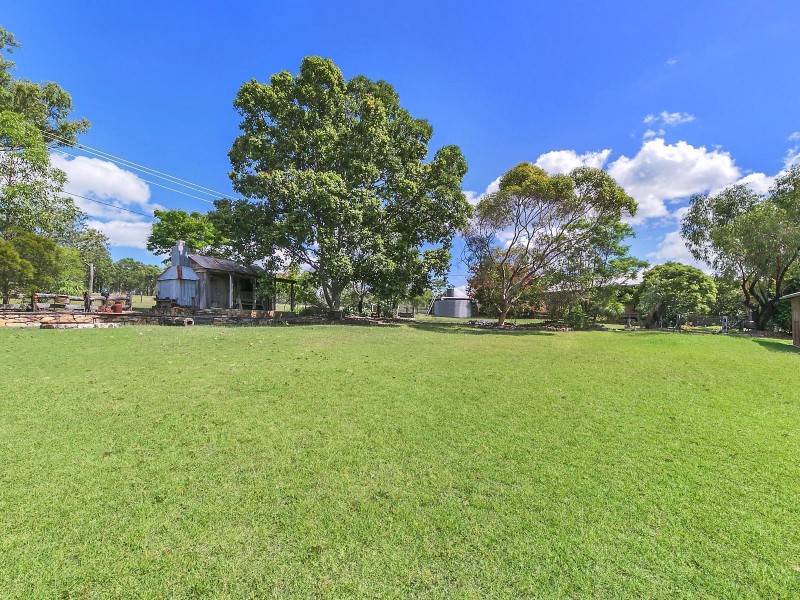13 Woden Street, Murphys Creek QLD 4352