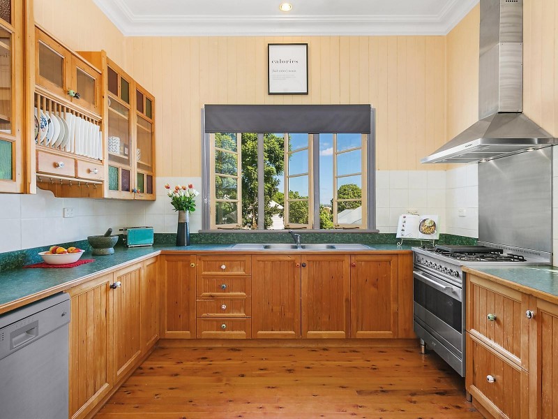 20 Robinson Street, North Toowoomba QLD 4350