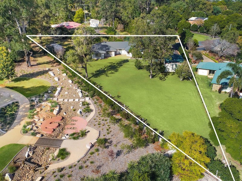 1 Stewart Court, Highfields QLD 4352