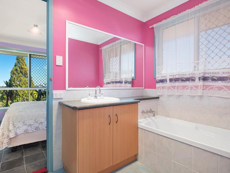 2 Myora Close, Darling Heights QLD 4350