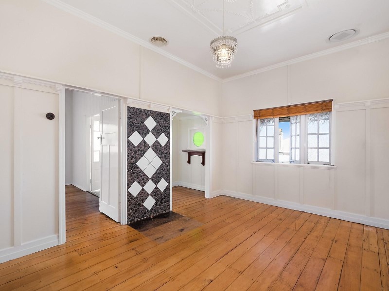 111 Jellicoe Street, North Toowoomba QLD 4350