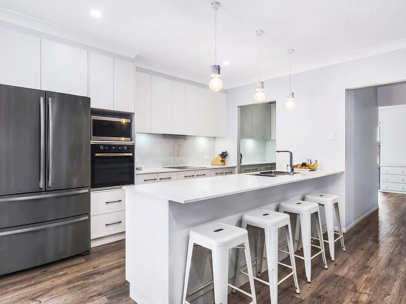 43 Alistair Street, Glenvale QLD 4350