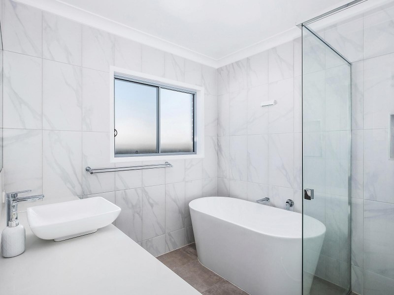 43 Alistair Street, Glenvale QLD 4350