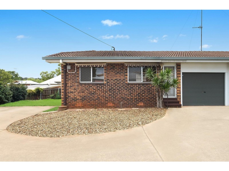 1/6 Victor Street, East Toowoomba QLD 4350