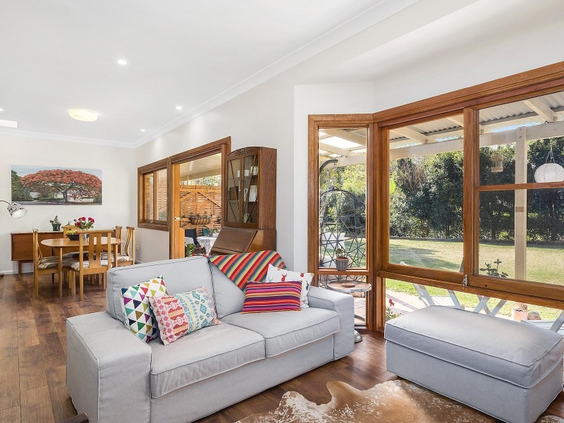 6 Whispering Pines Drive, Highfields QLD 4352