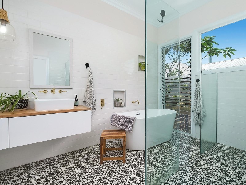 12 Christmas Street, North Toowoomba QLD 4350