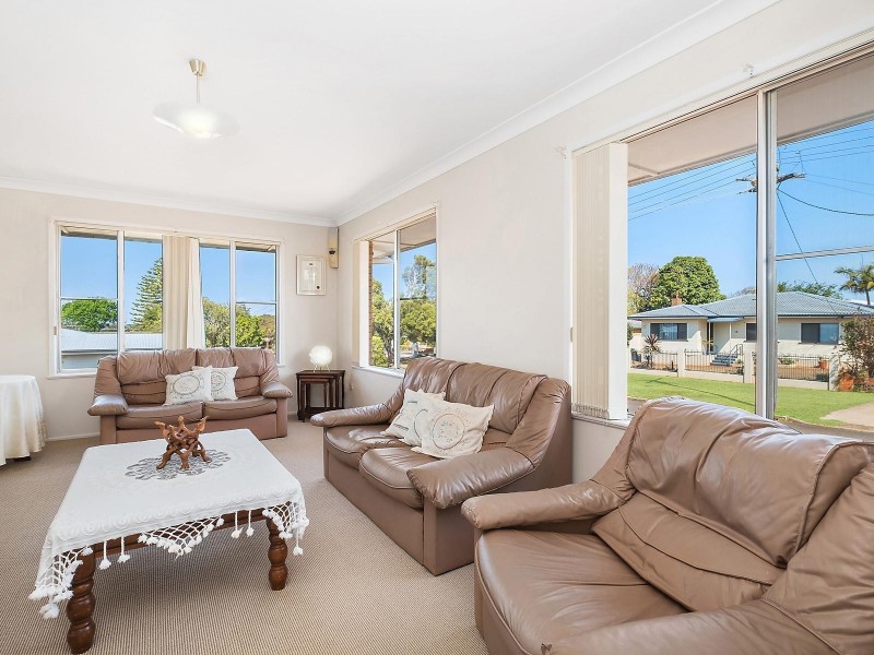 9A Wilma Street, Centenary Heights QLD 4350