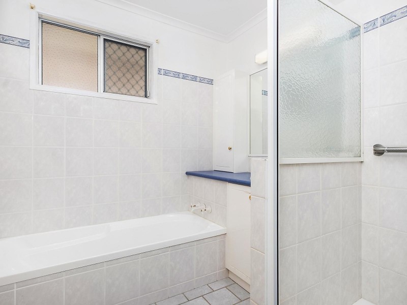 9A Wilma Street, Centenary Heights QLD 4350