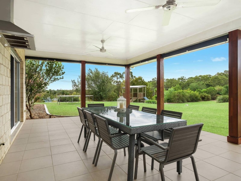 9 Jenna Court, Highfields QLD 4352