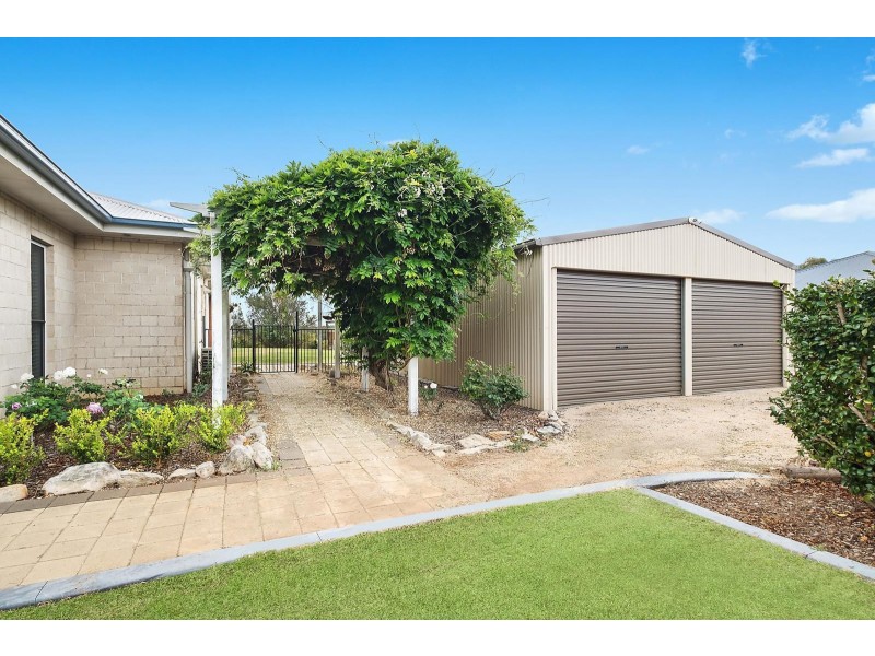 9 Jenna Court, Highfields QLD 4352