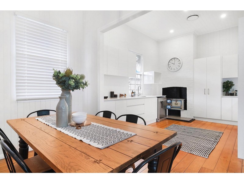 10 Lilley Street, East Toowoomba QLD 4350