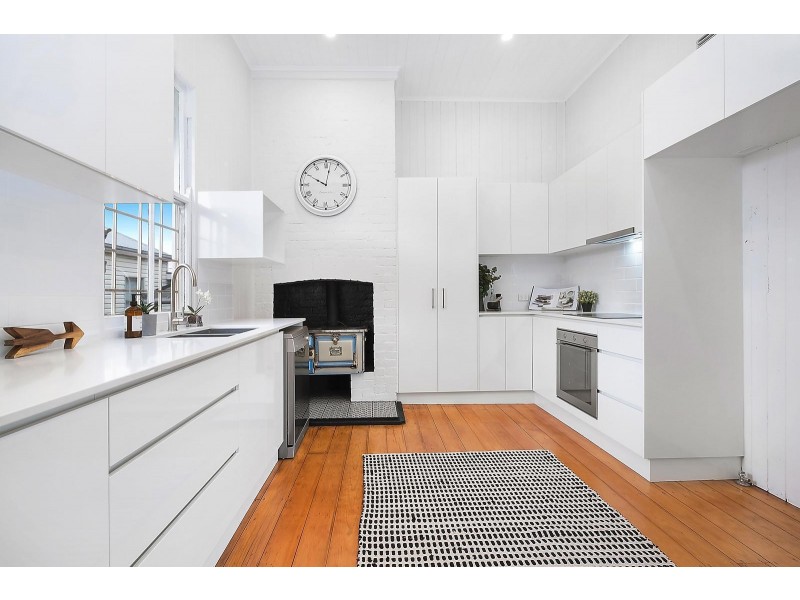 10 Lilley Street, East Toowoomba QLD 4350