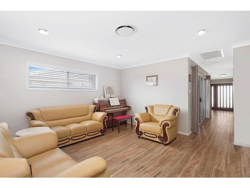 18 Quail Crescent, Highfields QLD 4352