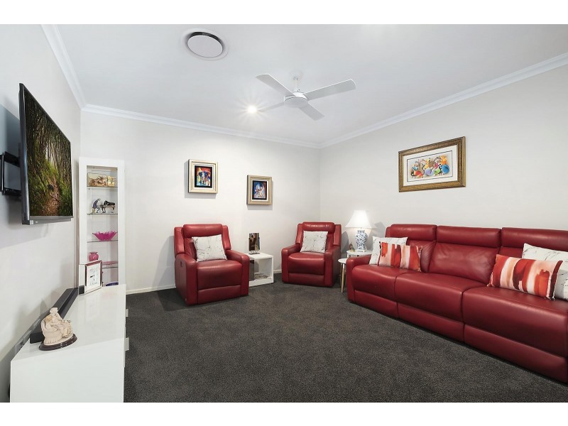 15 Brimblecombe Drive, Middle Ridge QLD 4350