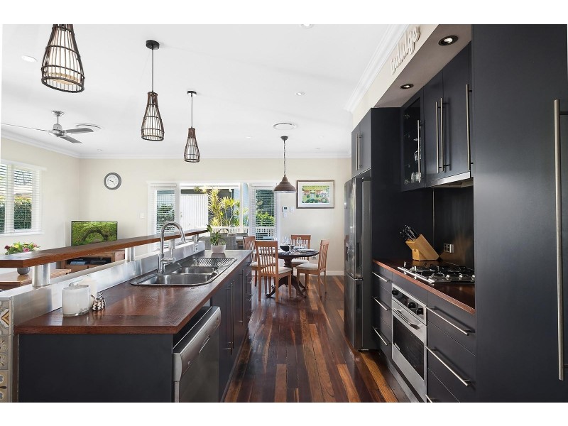 64 Wooldridge Street, Mount Lofty QLD 4350