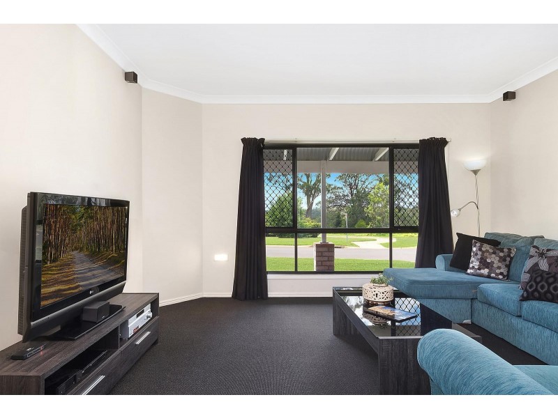 1 Bernard Court, Highfields QLD 4352