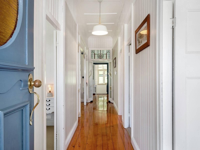 42 Cumming Street, North Toowoomba QLD 4350