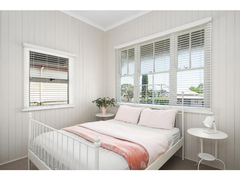 42 Cumming Street, North Toowoomba QLD 4350