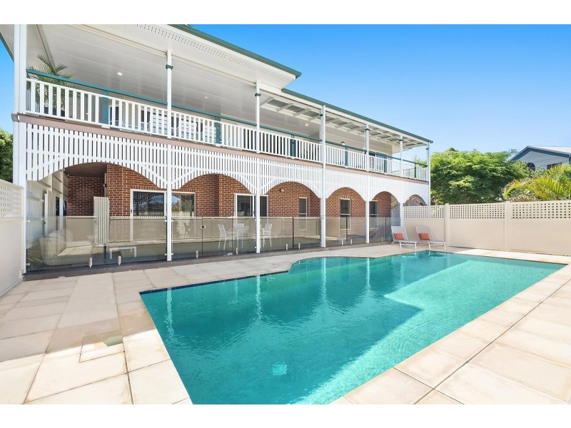 8 Huntingdale Court, Mount Lofty QLD 4350