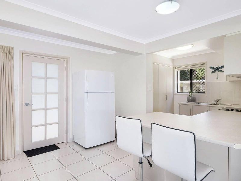 5 Owen Street, Mount Lofty QLD 4350