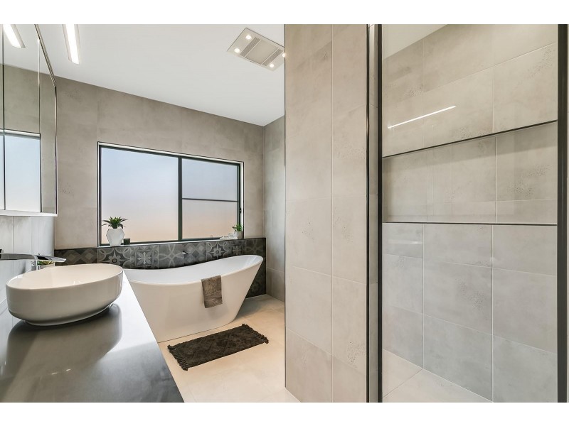 29 Reis Road East, Highfields QLD 4352