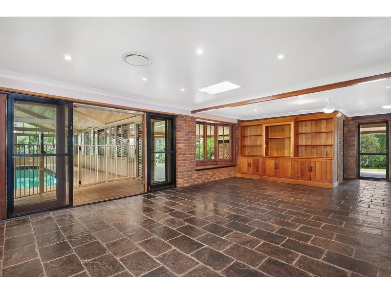 8 Bimbi Court, Highfields QLD 4352