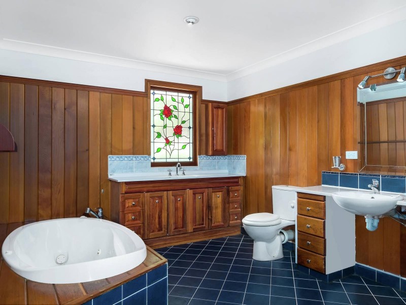 8 Bimbi Court, Highfields QLD 4352