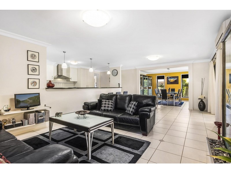 8 Kestrel Court, Rangeville QLD 4350
