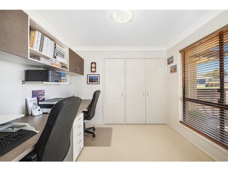 8 Kestrel Court, Rangeville QLD 4350