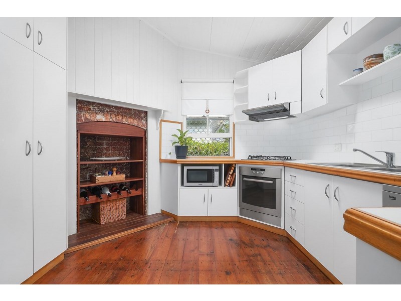 123 Bridge Street, North Toowoomba QLD 4350